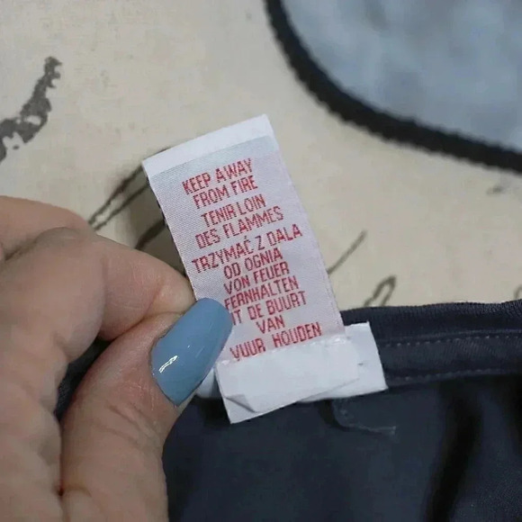 Tommy Bahama size 12m kids long sleeve jersey with peek a boo dinosaurs/lift the - Picture 11 of 13